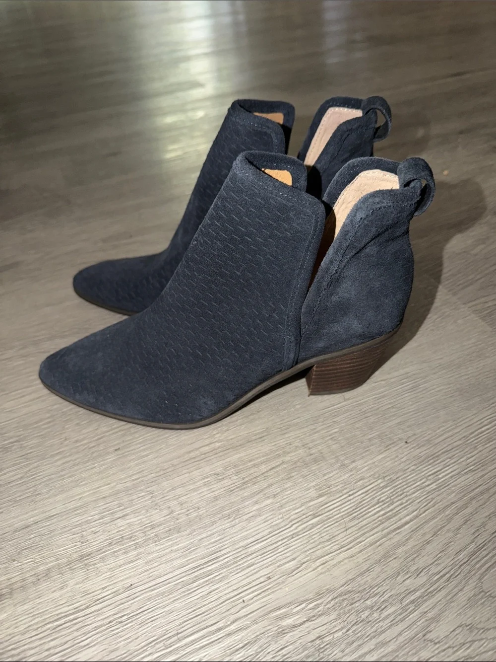 Lucky Brand Navy Suede Pointed Toe Ankle Boots Sz 6.5 EUC